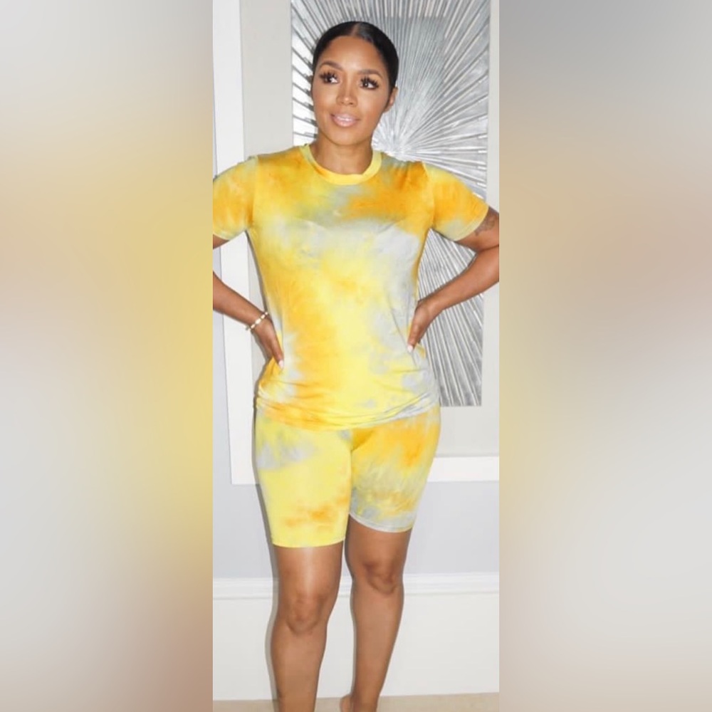 Yellow, light blue tye dye short set